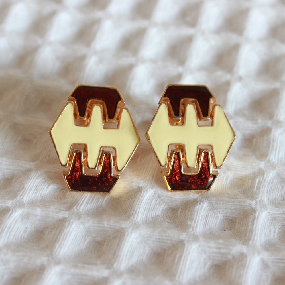 Vintage Geometric Hexagon Enamel Clip On Earrings Gold Tone Cream Burgundy 80s